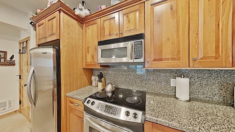 Room, Indoors, Oven, Kitchen, Furniture