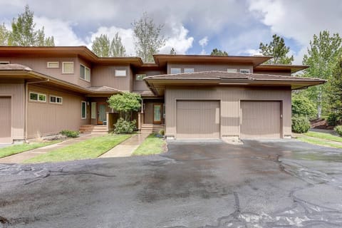 Welcome to Broken Top #22! We hope we get to host you at this unforgettable Bend rental!