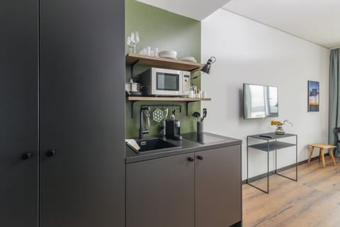 Design Studio (BlackF M Single) | Private kitchen | Full-size fridge, microwave, stovetop, espresso maker