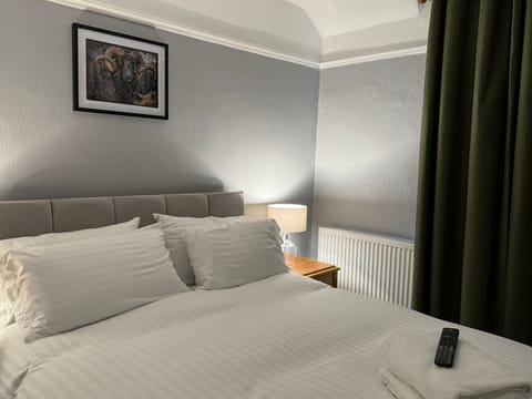 Standard Double Room, Ensuite