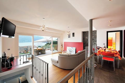Family Townhome, 3 Bedrooms, Microwave, Mountainside (Villa Bianca - Grande) | Living area | Flat-screen TV, stereo