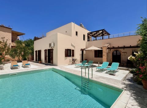 Villa Argiro, Plaka, with new pool terraces