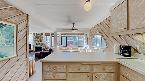 Condo, 2 Bedrooms | Interior