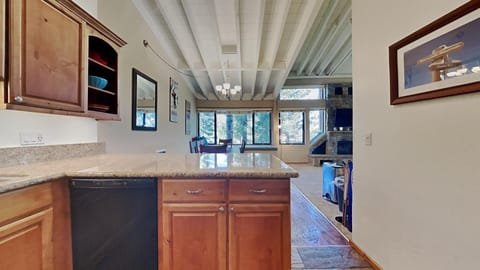 Flooring, Indoors, Room, Hardwood, Kitchen