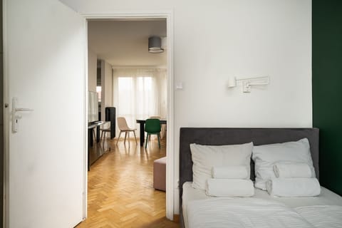 Family Apartment | 2 bedrooms, free WiFi, bed sheets