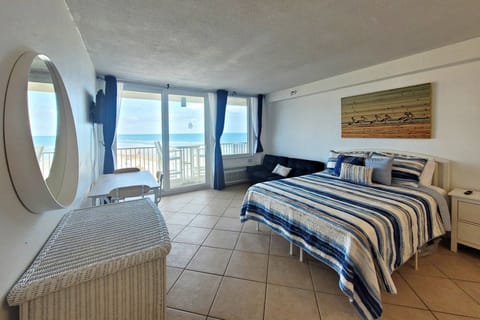 Welcome to your Harbour Beach Resort get-away where the salt water heals everything!