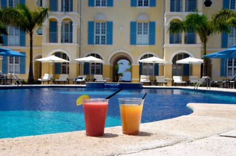 LET THE BARTENDER BRING YOUR DRINKS POOLSIDE