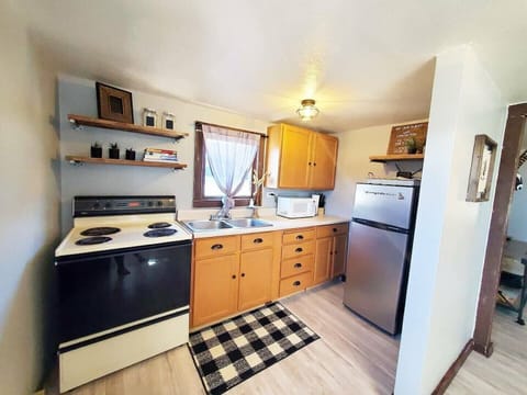 Fully stocked Kitchen for cooking