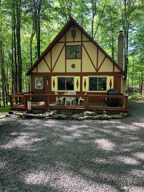 Relax on the newly fenced-in front deck 