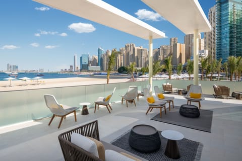 9 restaurants; breakfast, lunch, dinner, and brunch served