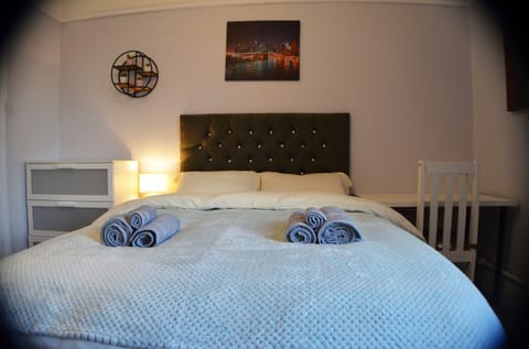 Double Room | Free WiFi, bed sheets
