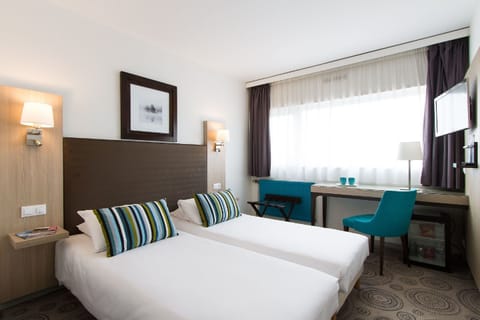 Classic Twin Room | Minibar, desk, soundproofing, iron/ironing board