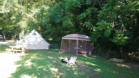 Covered prep area w/sink, picnic table & outdoor shower