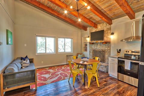 View as you enter the cabin.