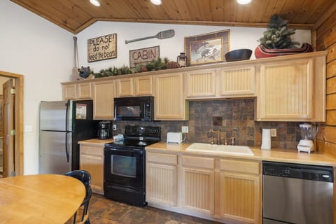 Full Kitchen