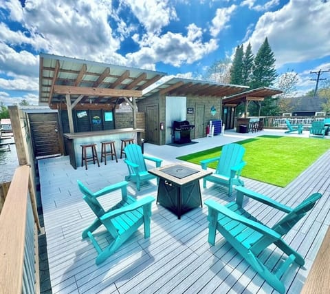 New redone upper deck on top of units for renters