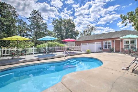 Ironton Vacation Rental | 1BR | 1BA | Stairs Required | 800 Sq Ft