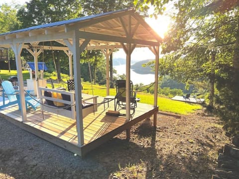 Two decks to enjoy the beautiful view!