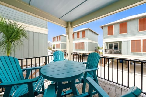 6 Hammock Dunes J Living Room Deck