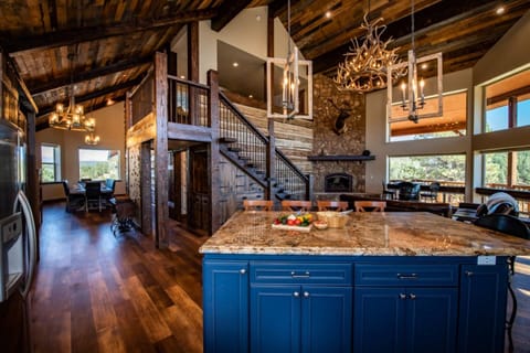 Welcome to 5 Arrows! 140 Acre Luxury 5 bedroom 4 bath home with breathtaking 360-degree views of the San Juans. Complete with a sauna & viewing tower.