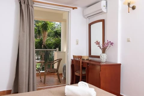 Comfort Double or Twin Room | Individually furnished, iron/ironing board, bed sheets