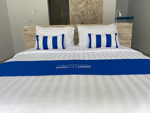 Kura Kura Double | Minibar, desk, laptop workspace, free WiFi