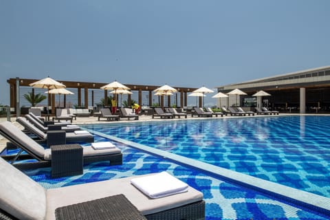 Outdoor pool, sun loungers