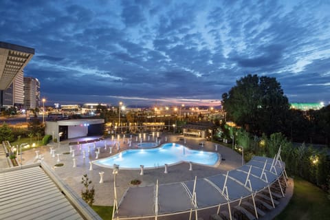 Indoor pool, seasonal outdoor pool