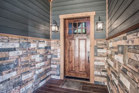 Studio (Multiple Bedrooms) | Property amenity