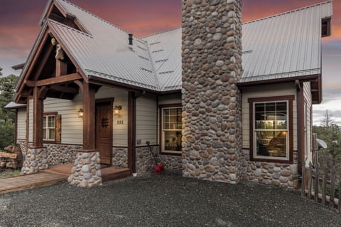 Studio (4 Bedrooms) | Property amenity