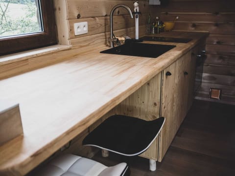 Chalet | Private kitchen | Microwave