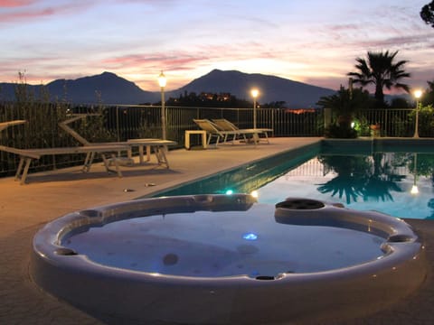 House | Pool | Outdoor pool, a heated pool