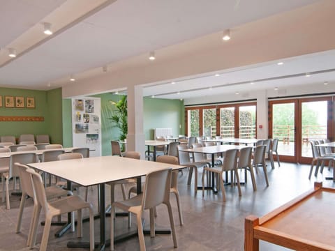 Cottage | Dining