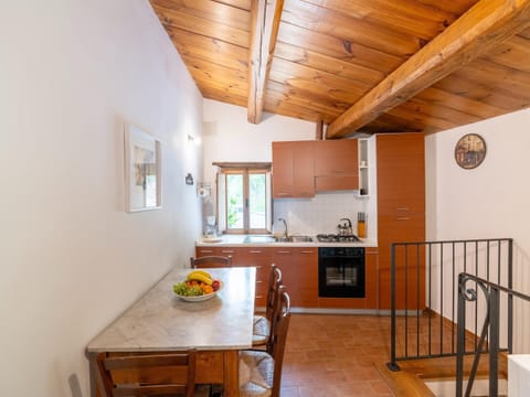 House | Private kitchen | Microwave, highchair