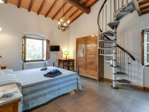 House | 3 bedrooms, individually furnished, bed sheets