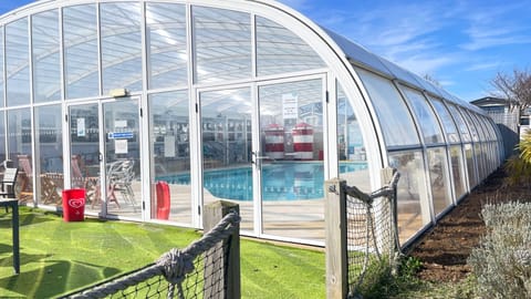 Cabin | Pool | Indoor pool