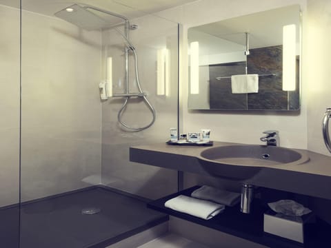 1 bedroom, premium bedding, in-room safe, desk