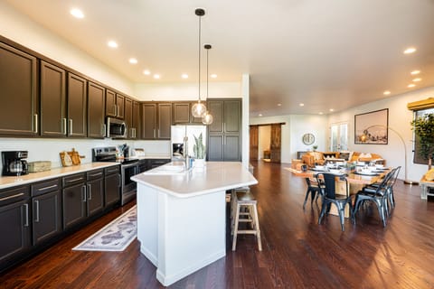 Open Kitchen and Dining Area- Perfect for Get Togethers!