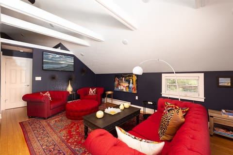 Stunning living area. Large couches, super comfortable.