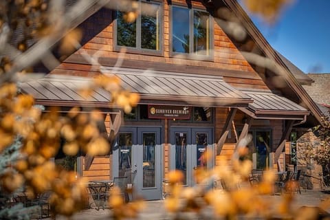 House, Multiple Beds (Pine Needle - Unit 7) | Exterior detail