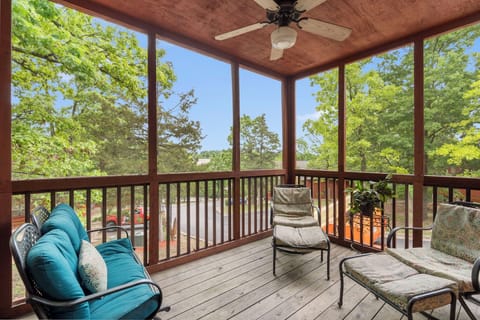 Screened-In Porch
