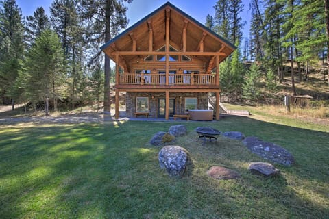 Thompson Falls Vacation Rental | 2BR | 1.5BA | 1,000 Sq Ft | Stairs to Access