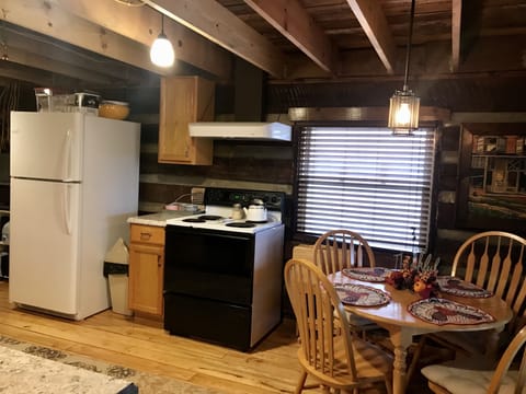 Elevation Vacation Rentals - The Farm - Kitchen (1)