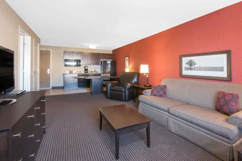 Suite, 1 Bedroom, Non Smoking | Premium bedding, pillowtop beds, in-room safe, desk