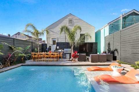 The pool has 3 in-pool loungers perfect for sun bathing.  The pool is heated and chilled year round.