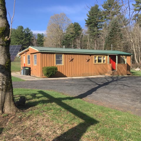 Dancing Horse Lodge - Entrance View
