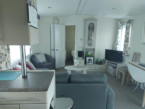 Cabin | Living area | 30-inch flat-screen TV with cable channels, TV