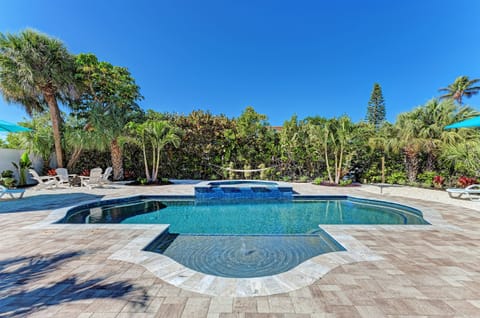 Sand Dollar Dream Backyard Pool (2)