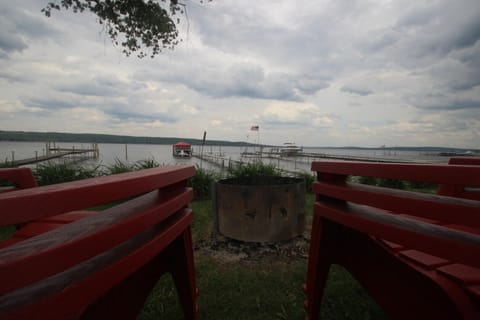 House, 4 Bedrooms | Property grounds