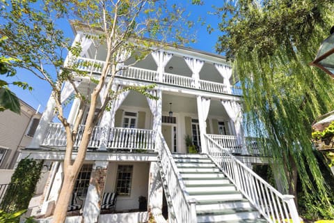 The house has 10 Bedrooms and 7 Bathrooms 